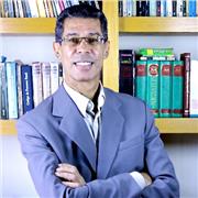 Professor de Inglês por mais de 10 anos